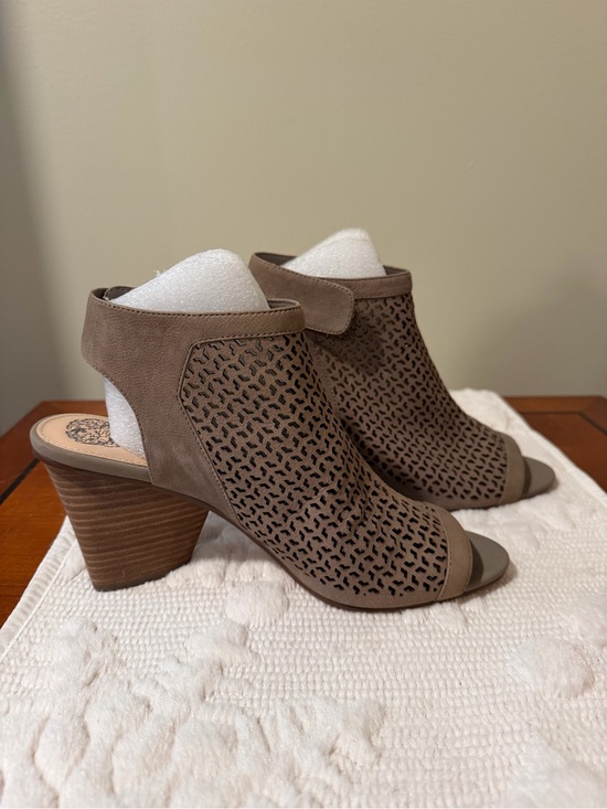 Vince Camuto Shoes - Vince Camuto Taupe Laser Cut Peep Toe Heel Booties Size 10